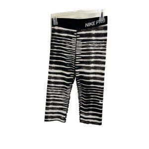 Nike Pro Womens Size M Compression Capri Leggings Black White Zebra Print